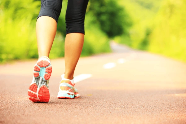 Lekker lopen heeft verschillende mentale en fysieke voordelen. Het is voor elk mens belangrijk om lekker veel te lopen.